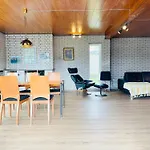 Scandinavian House Hotel- Holbol, بيت للعطل