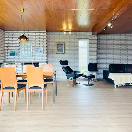 Scandinavian House Hotel- Holbol, 別荘