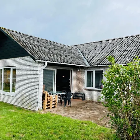 Scandinavian House Hotel- Holbol, 別荘 *